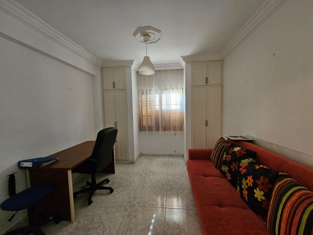 3+1 Spacious Flat in Kyrenia Center