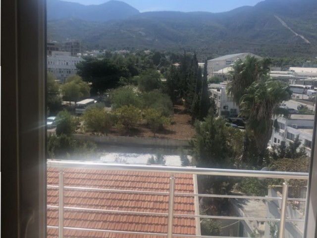 Flat To Rent in Girne Merkez, Kyrenia