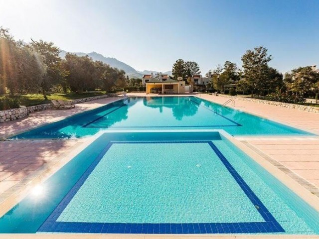 Semi Detached To Rent in Karaoğlanoğlu, Kyrenia