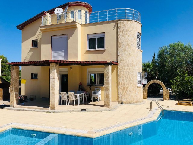 3+1 Rental Villa with Pool in Kyrenia Edremit ** 