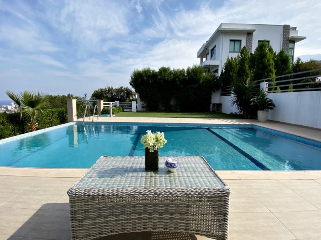 Golden Hill Villa - SOLE AGENT