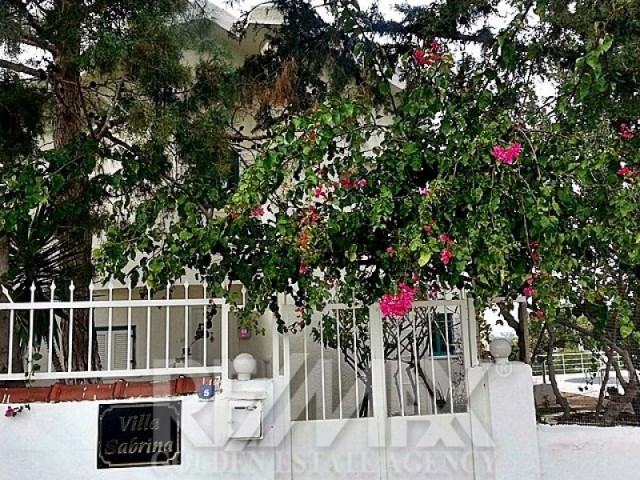 Detached Villa-Edremit ** 