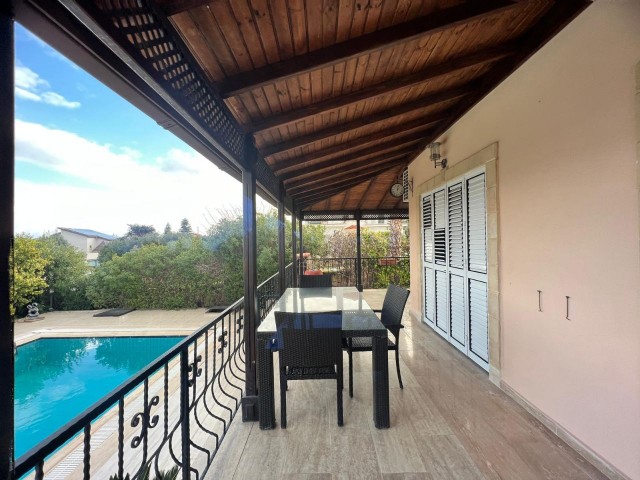 3+1 Villa Zu Vermieten mit Pool in Kyrenia ** 