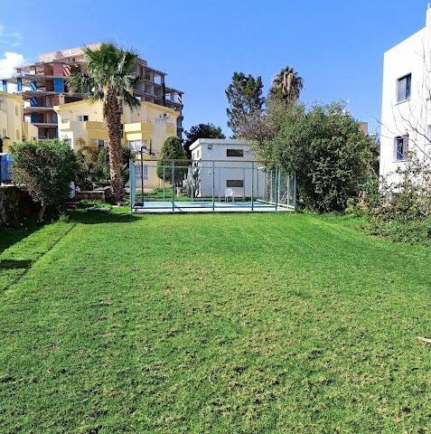 Garden floor flat in Kyrenia center ** 