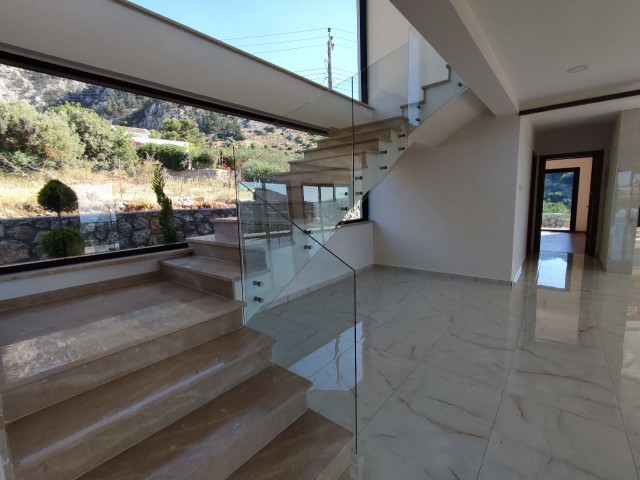 Kyrenia is under your feet! 4+1 luxurious villa for sale!