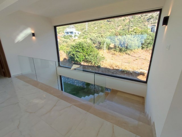 Kyrenia is under your feet! 4+1 luxurious villa for sale!