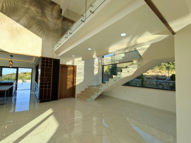 Kyrenia is under your feet! 4+1 luxurious villa for sale!