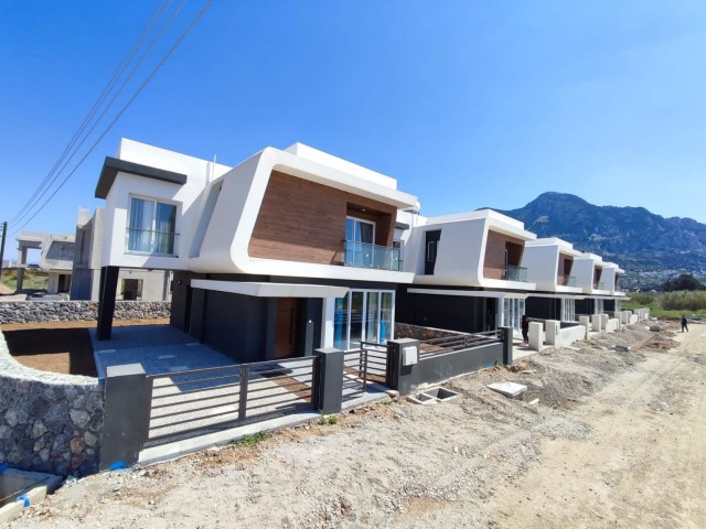 Villa for sale in Girne Karsiyaka area ** 