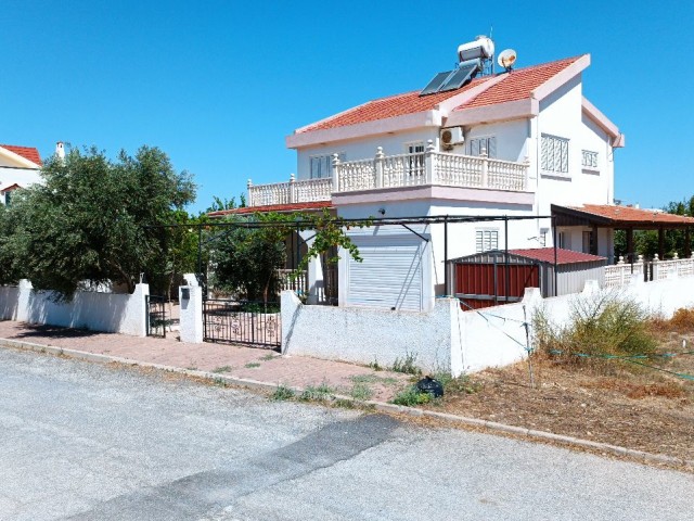 0 Villa zum Verkauf am Meer in ausgezeichneter Lage in der neuen Bosporus nde ** 