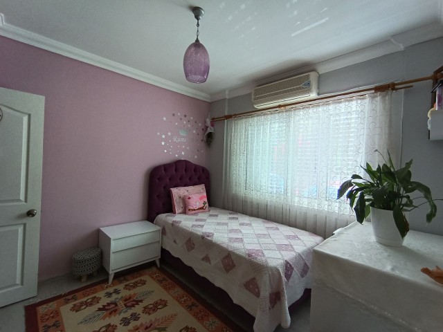 Girne Merkez Full Eşyalı Satılık 3+1 Daire