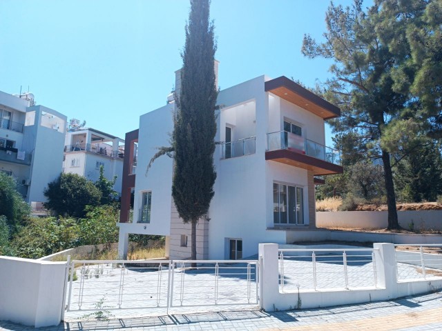 4 + 1 Villas for Sale with Turkish Title in Zeytinlik ** 