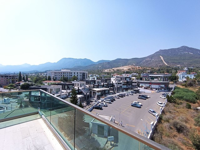 PERFEKTE PENTHOUSE ZUM VERKAUF IN KYRENIA ZENTRUM ** 