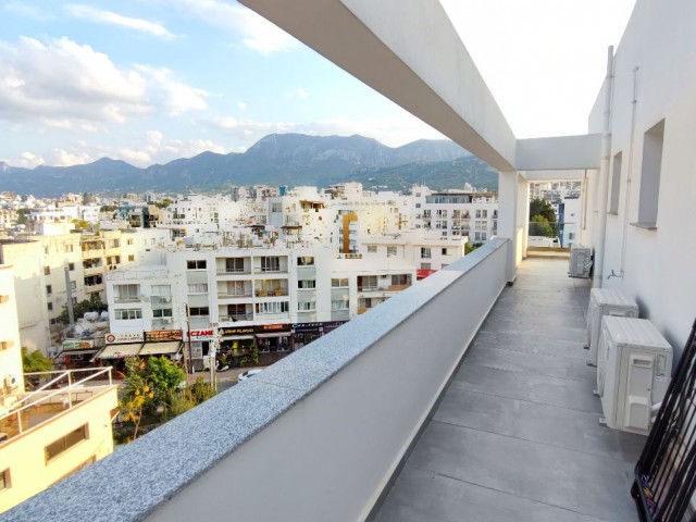 Girne Merkezde Muhteşem Penthouse