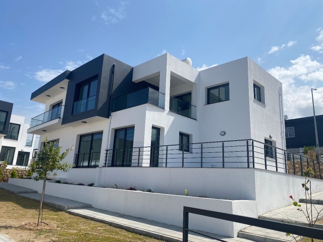 Immediate delivery 4 bedroom villa for sale in Catalkoy