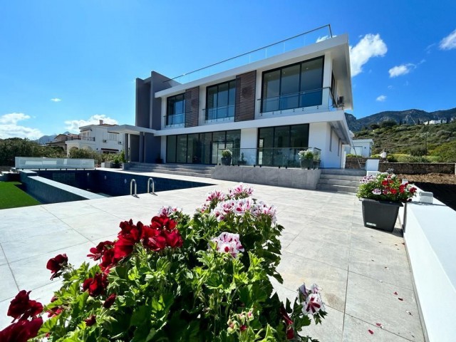 Doğanköy'de  3+1 Modern Villa