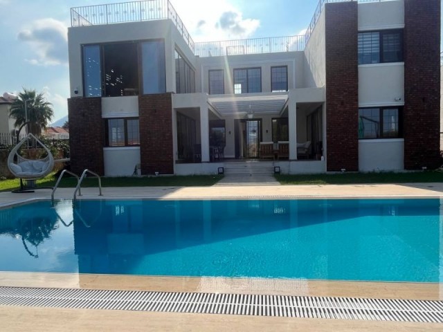 Girne Çatalköy Bölgesinde Satılk Villa