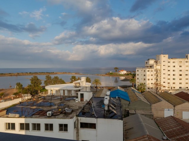 Luxus-Penthouse mit Meerblick zu verkaufen