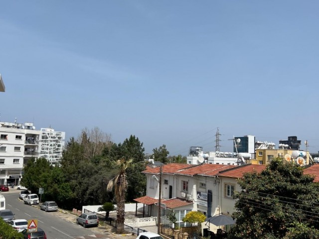2+1 Wohnung zu vermieten in Kyrenia