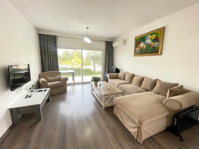 آپارتمان 2+1 برای فروش با باغ و استخر در منطقه Karaoğlanoğlu