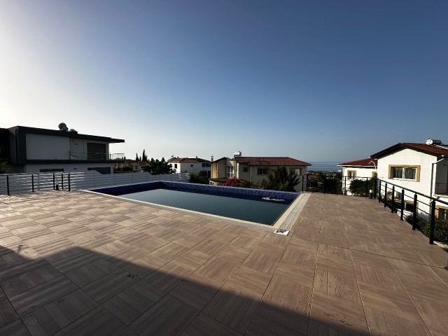 4+1 Villa for Rent with Private Pool at the Foothills of Beşparmak Mountain in Kyrenia Edremit