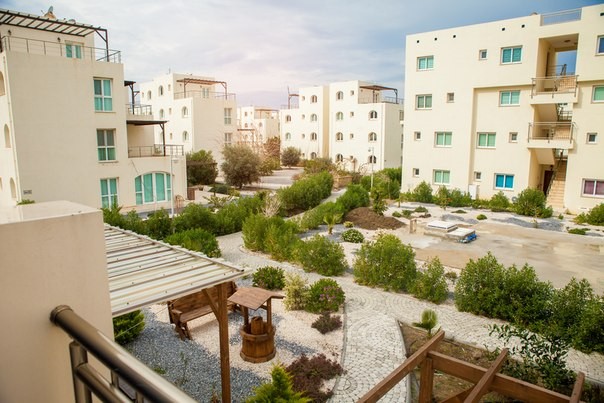 Apartment with turkish title deeds in Gazievern