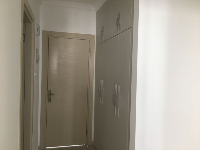 GİRNE MERKEZ DE 3+1 EŞYASIZ SATILIK 88.000 STG DAİRE