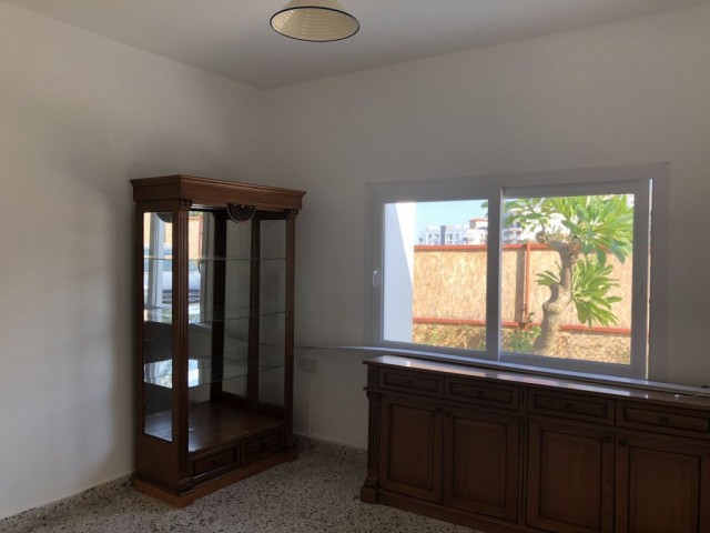 Villa To Rent in Aşağı Girne, Kyrenia