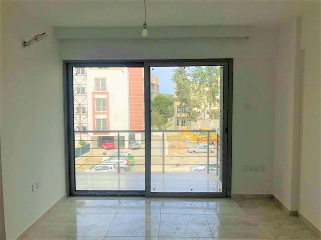 GİRNE MERKEZDE KİRALIK 20 DAİRELİ KOMPLE APARTMAN