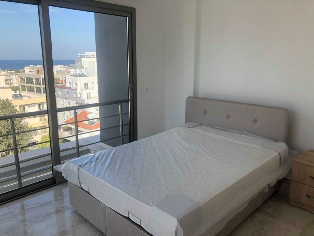 GİRNE MERKEZDE YENİ EŞYALI  220 M2 DENİZ MANZARALI DUBLEX  PENTHOUSE