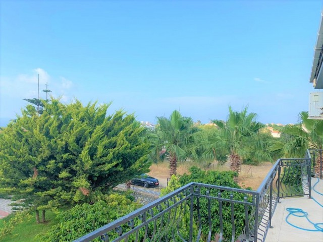 TRNC Kyrenia Karsiyaka eine Luxusvilla zum Verkauf mit Berg-und Meerblick ** 