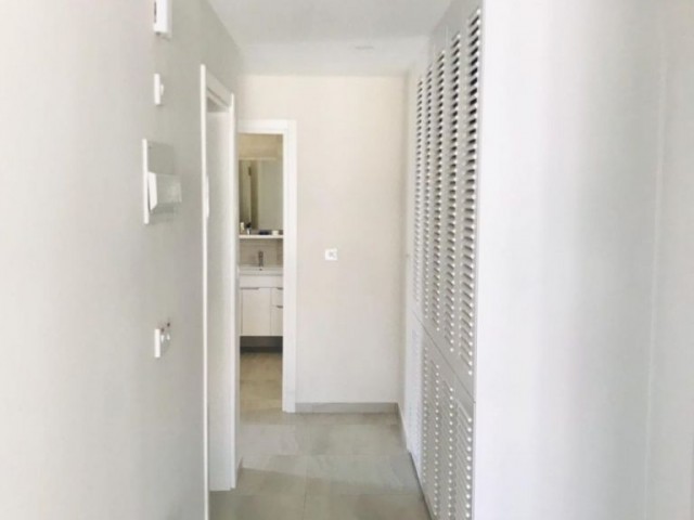 Girne Alsancak Kıbrıs Town Houses'ta 2+1 Deniz Manzaralı Fırsat Daire