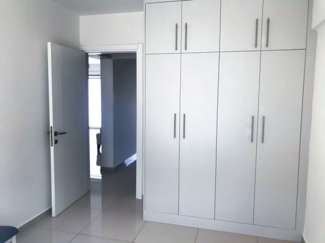 Girne Merkezde Full Eşyalı Satılık 2+1 Daire