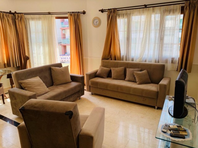 Girne Merkez’de 3+1 Satılık Apartman Dairesi