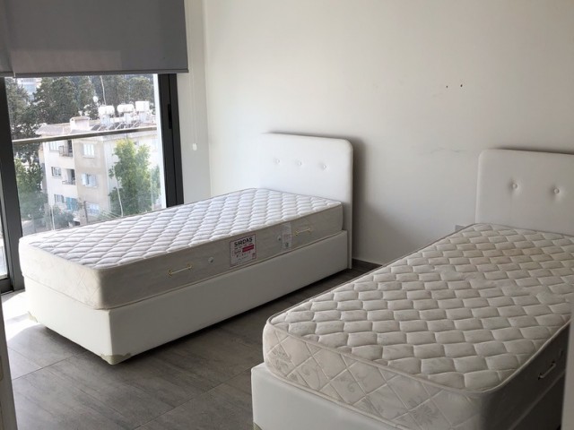 Girne’de yeni bir yatırım fırsatı: hazır kiracılı Satılık blok apartman