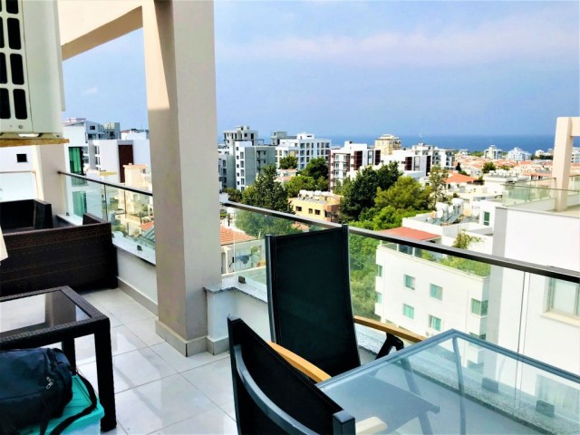 Girne merkezde satılık 3+1 Penthouse