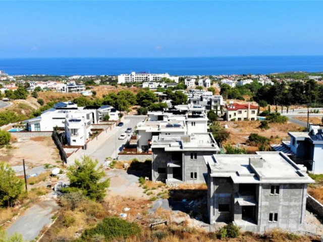 Kıbrıs  Girne'de Türk Malı Satılık Modern Villa