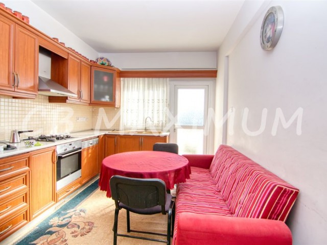 Lefkoşa Yenişehir de Satılık Merkezi Konumlu 3+1 Penthouse!