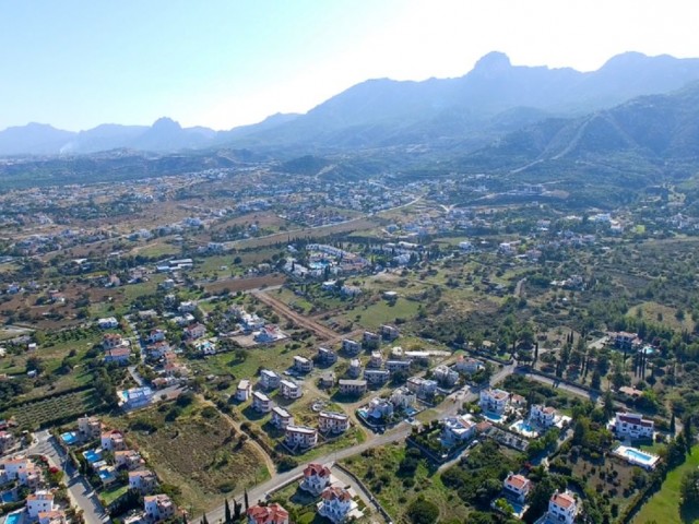 TRNC Kyrenia chatalkoy tolles Projekt mit herrlicher Aussicht, bestehend aus 44 Villen ** 