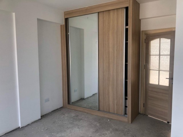 KIBRIS GİRNE KARAOĞLANOĞLU'NDA 170 M2 SATILIK 3+1 TRİBLEX VİLLA