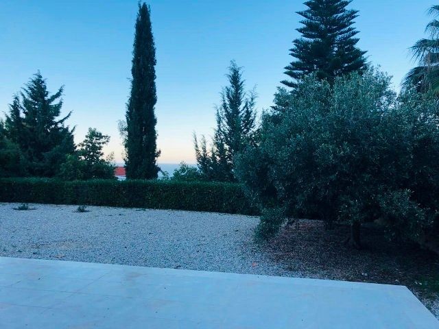 Villa To Rent in Zeytinlik, Kyrenia