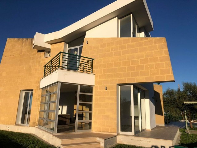 Villa To Rent in Girne Merkez, Kyrenia