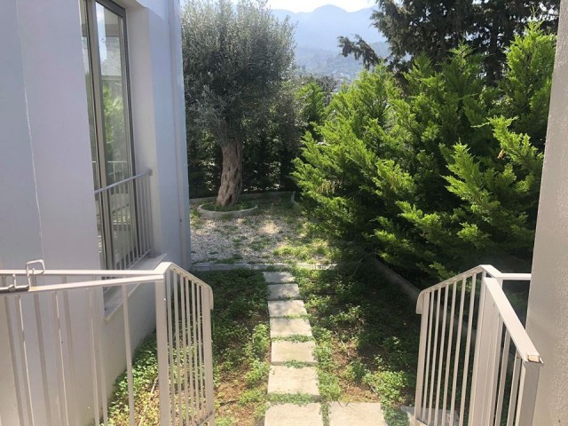 HERRLICHE 2+1 GARTENWOHNUNG MIT MEERBLICK IN KYRENIA ALSANCAK TA MILOS PARK ** 