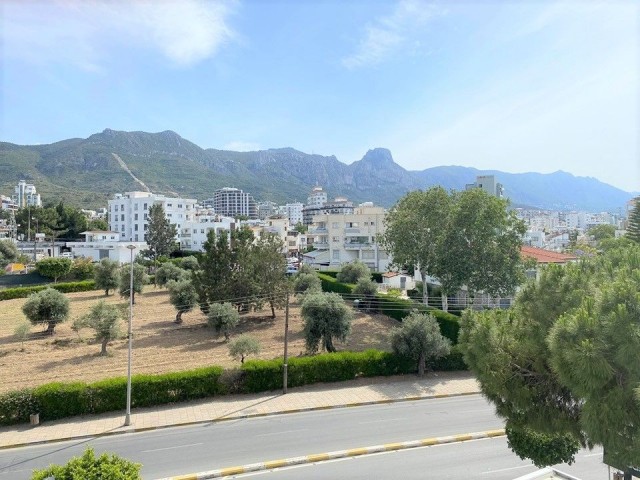 Flat To Rent in Girne Merkez, Kyrenia