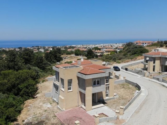 AT SUCH A PRICE,THERE IS NO SUCH SIGHT !!! THE LAST 4 VILLAS !!! MAGNIFICENT VILLAS OF 159.500 STG WITH MAGNIFICENT SEA VIEW ON KYRENIA HASAN UZUN PETROL OF CYPRUS 3 +1 DOES NOT CLOSE ** 