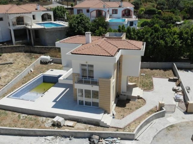 AT SUCH A PRICE,THERE IS NO SUCH SIGHT !!! THE LAST 4 VILLAS !!! MAGNIFICENT VILLAS OF 159.500 STG WITH MAGNIFICENT SEA VIEW ON KYRENIA HASAN UZUN PETROL OF CYPRUS 3 +1 DOES NOT CLOSE ** 