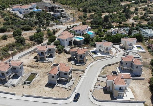 AT SUCH A PRICE,THERE IS NO SUCH SIGHT !!! THE LAST 4 VILLAS !!! MAGNIFICENT VILLAS OF 159.500 STG WITH MAGNIFICENT SEA VIEW ON KYRENIA HASAN UZUN PETROL OF CYPRUS 3 +1 DOES NOT CLOSE ** 