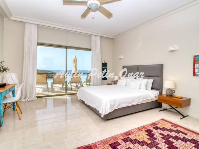 7-Zimmer-villa am Meer zu verkaufen in Kyrenia, TRNC ** 