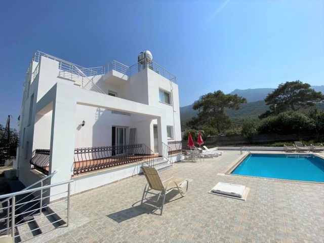 Villa To Rent in Girne Merkez, Kyrenia