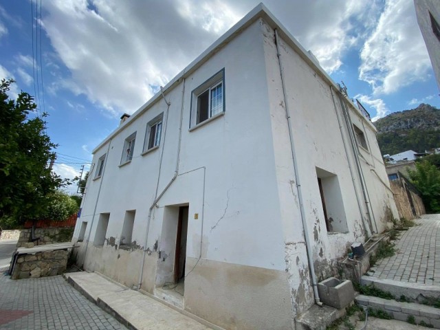 THE SOLE AUTHORITY !! 2-STOREY DETACHED HOUSE WITH A LARGE GARDEN IN BELLAPAIS, KYRENIA, CYPRUS ** 