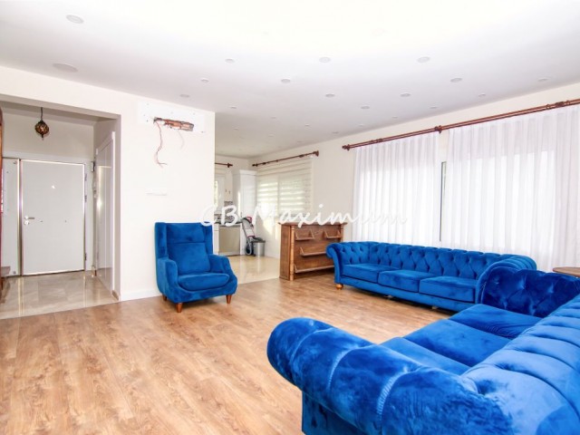 Girne Karaoğlanoğlunda 5+1 Havuzlu Geniş ve Özel Satılık Villa